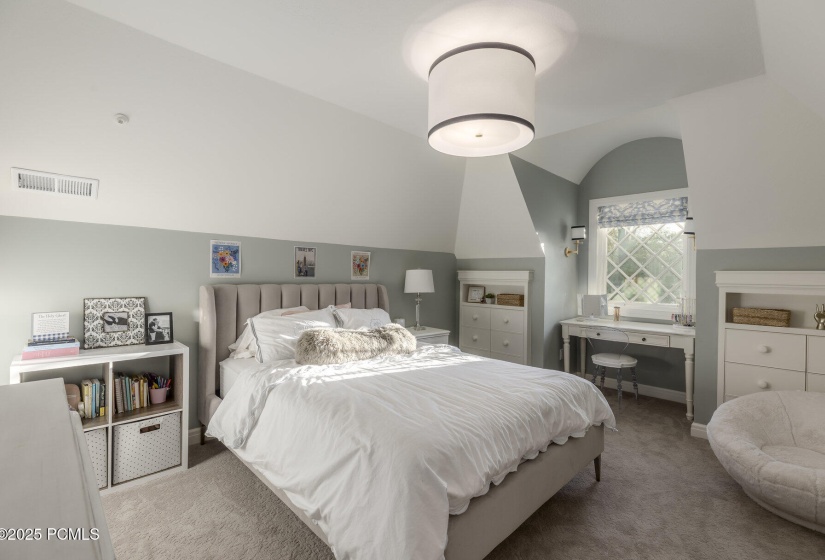 037_hidden-061_5497_s_walker_estates-56_