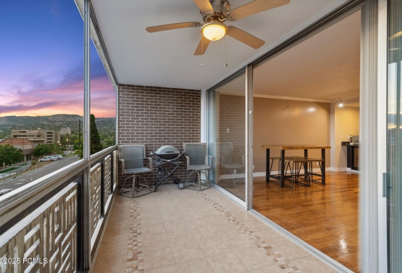 22_Balcony_1800x1200_4229044