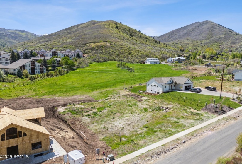 7_Lot-Aerial-Overview_1800x1200_4227180
