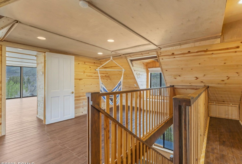 18-10019 Ridge Pine Dr-18