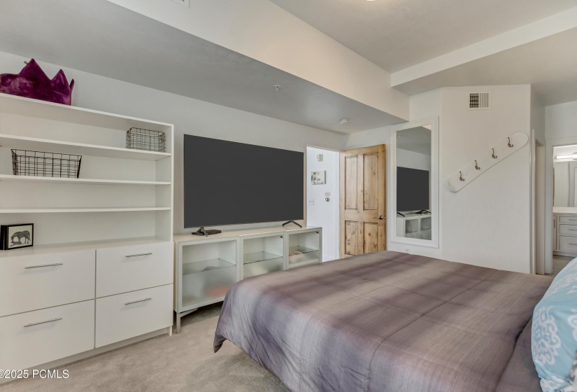 Suite on Main
