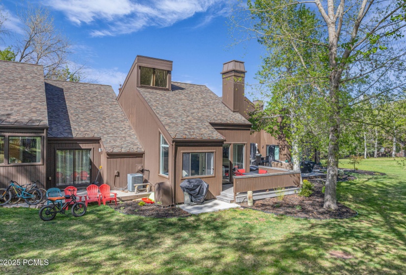 29-web-or-mls-1561-three-kings-dr