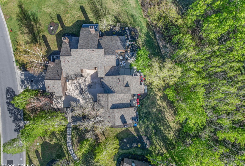 38-web-or-mls-1561-three-kings-dr