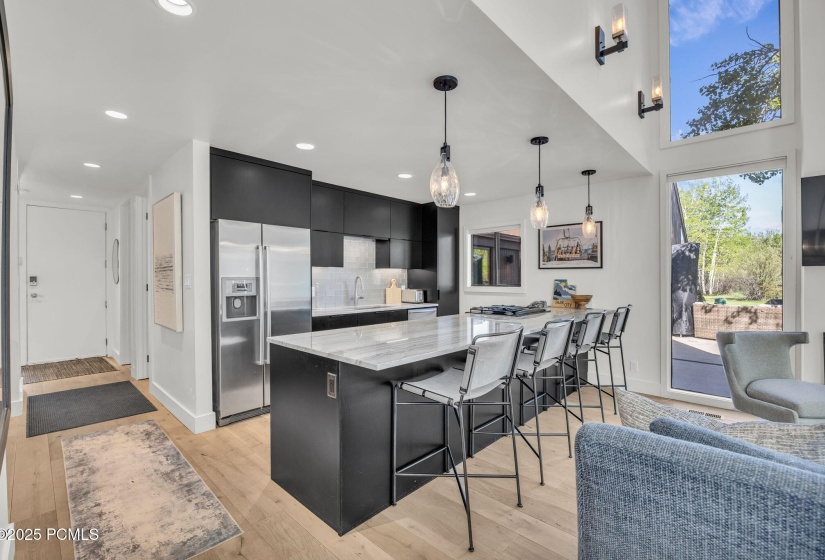 9-web-or-mls-1561-three-kings-dr