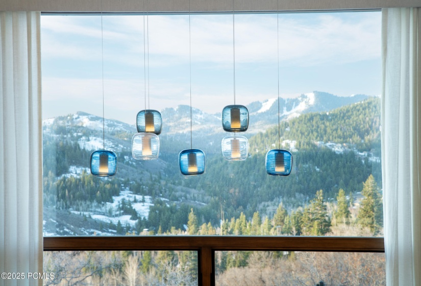 8947_Parleys_Lane_Dine_Lights__6014