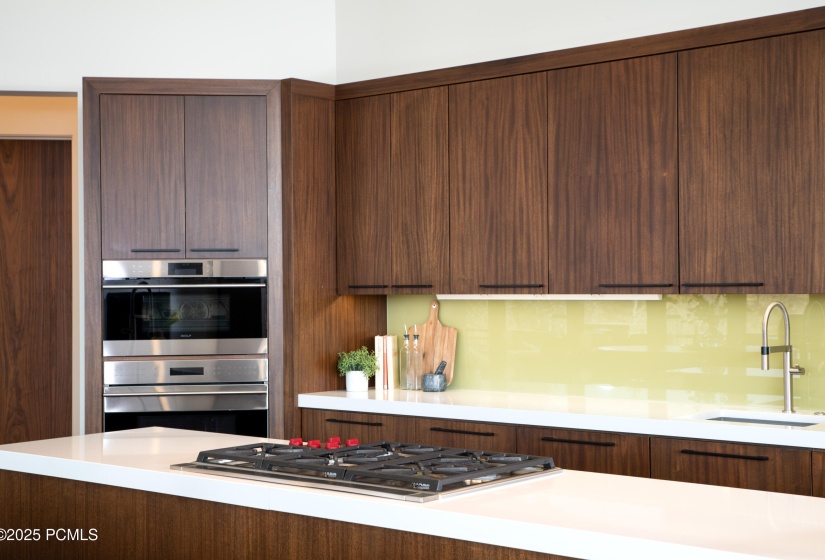 8947_Parleys_Lane_Front_Kitchen_26600