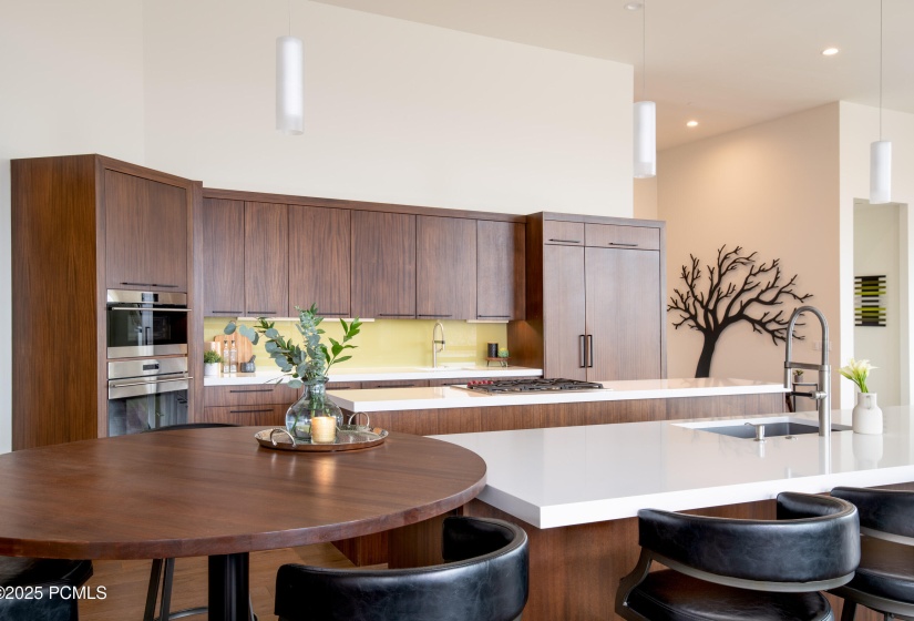 8947_Parleys_Lane_Front_Kitchen_26559
