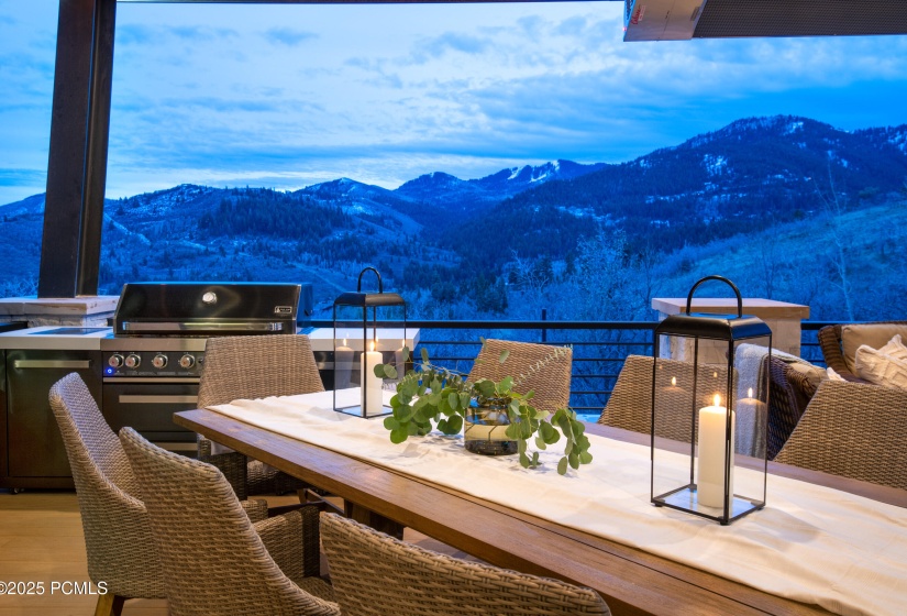 8947_Parleys_Lane_Deck_26512