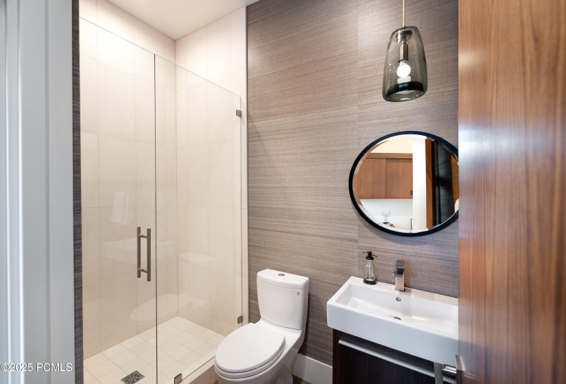 8947_Parleys_Lane_Offfice-bath_8038