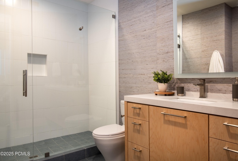 8947_Parleys_Lane_3rd_Bath_5756