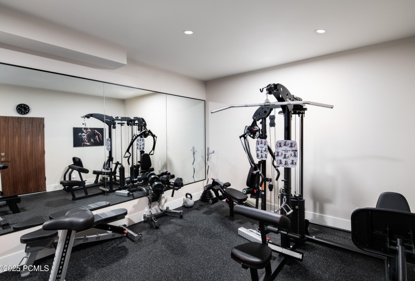 8947_Parleys_Lane_Gym_shp_25780