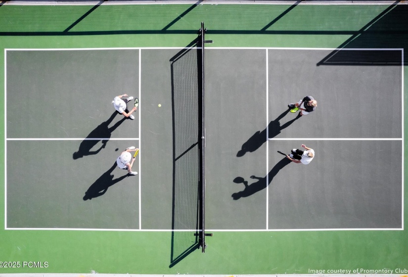 36_Tennis-Amenity-_1800x1200_4230110