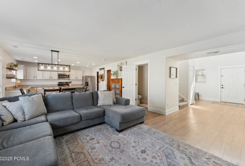 12_Livingroom_1800x1200_4216058