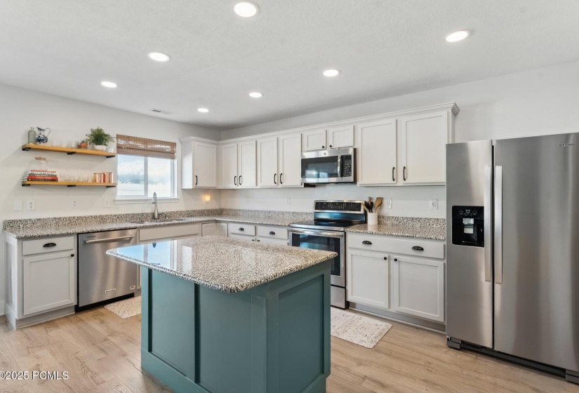 18_Kitchen_1800x1200_4216041