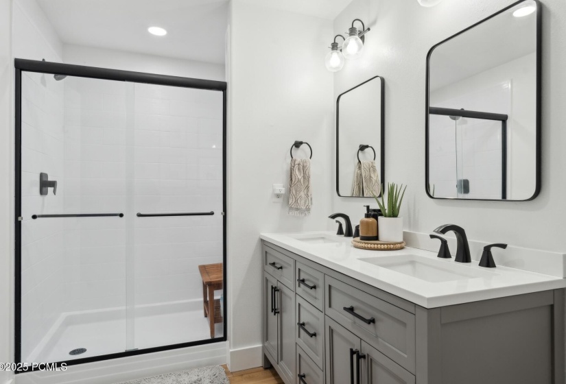28_Bathroom_1800x1200_4216078