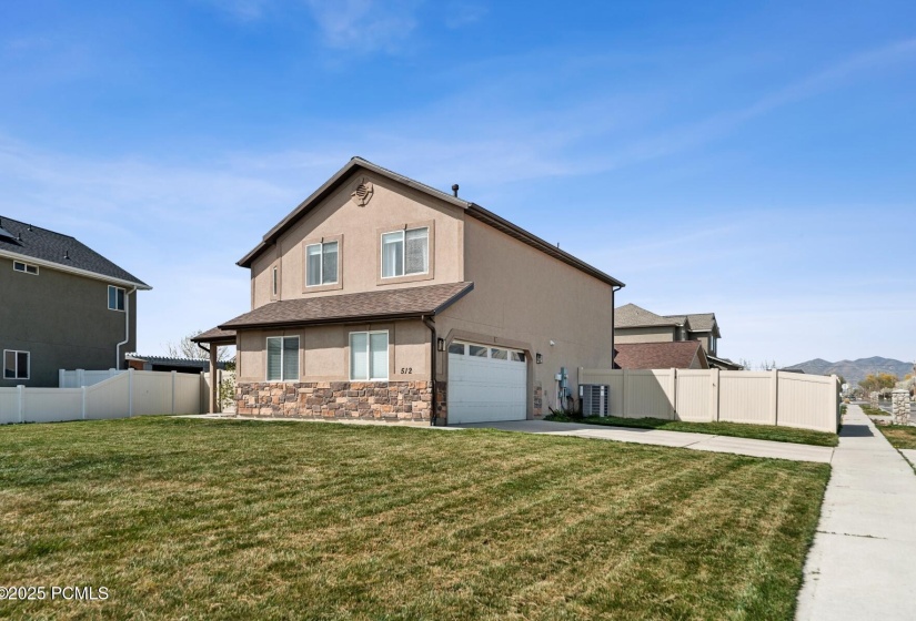 39_Exterior_1800x1200_4216084