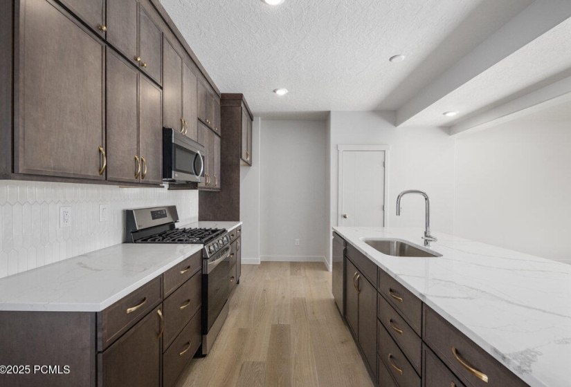 009_garbett_homes-30_978MLS