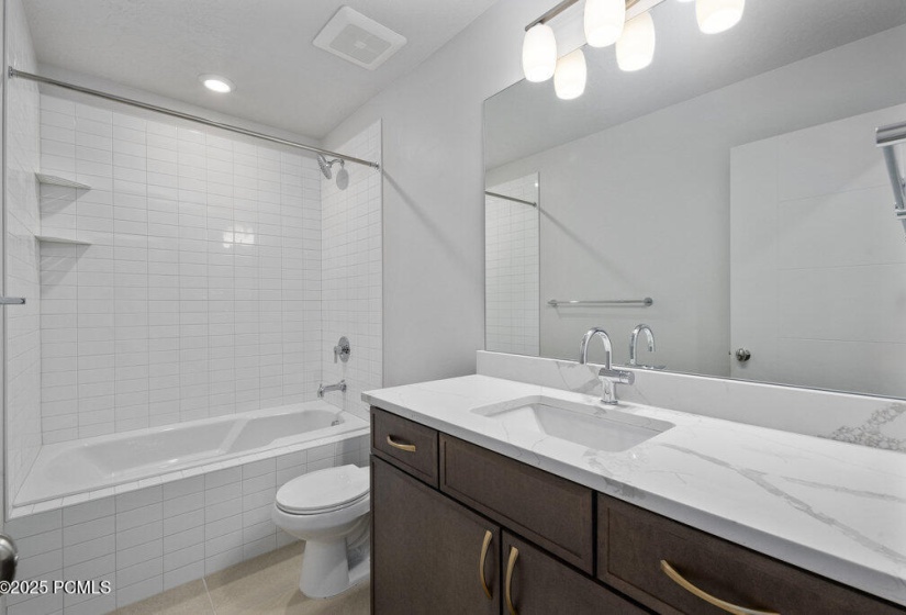 015_garbett_homes-36_774MLS