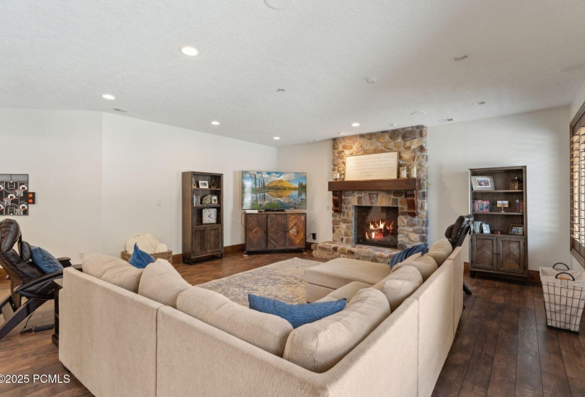 1 Cross Hill Ln, Sandy_HDR076
