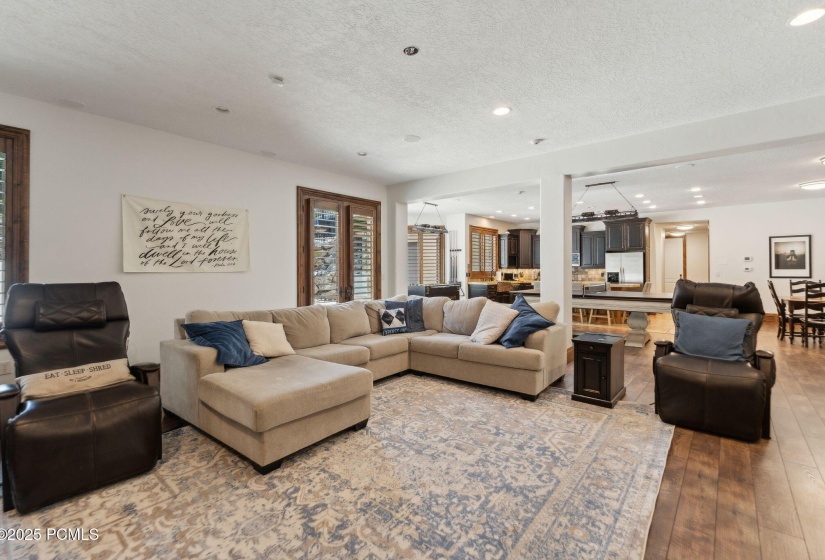 1 Cross Hill Ln, Sandy_HDR077