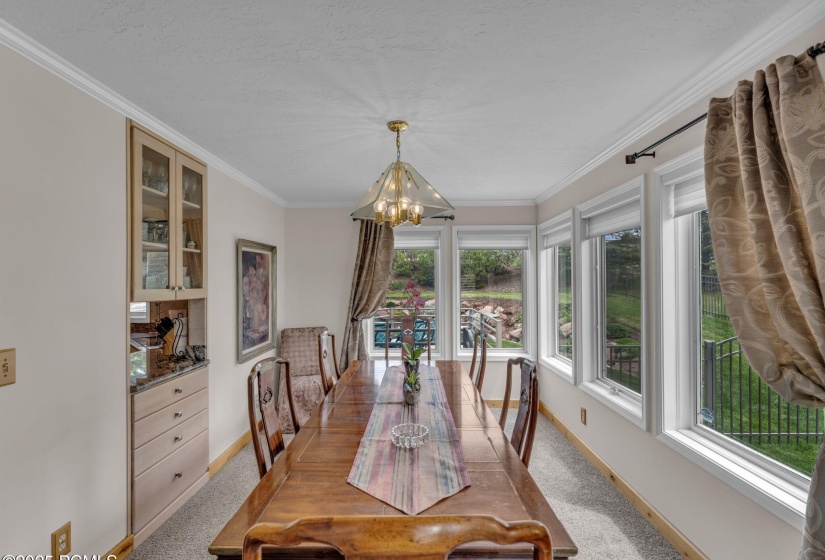 33-web-or-mls-3830-saddleback-rd