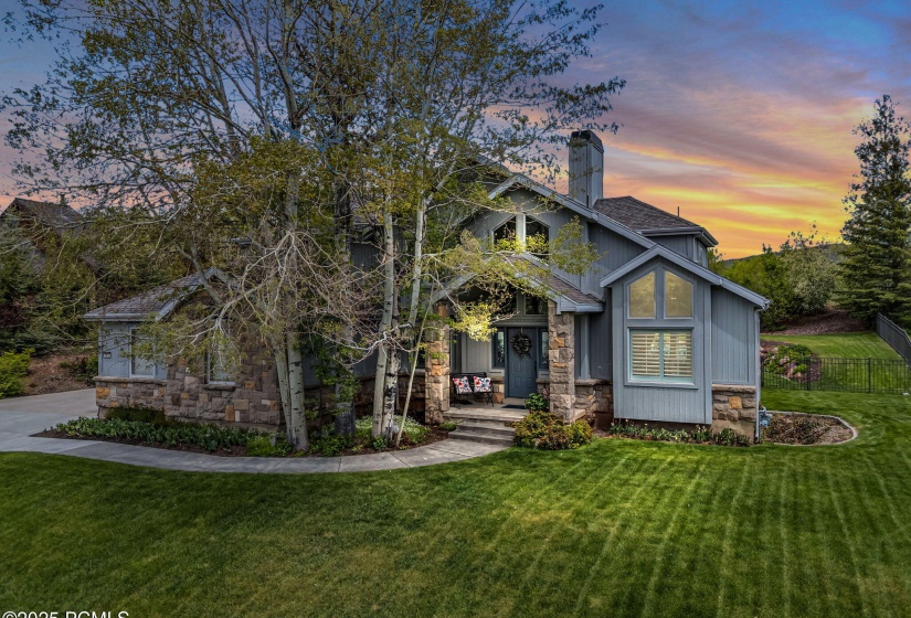 1-web-or-mls-3830-saddleback-rd