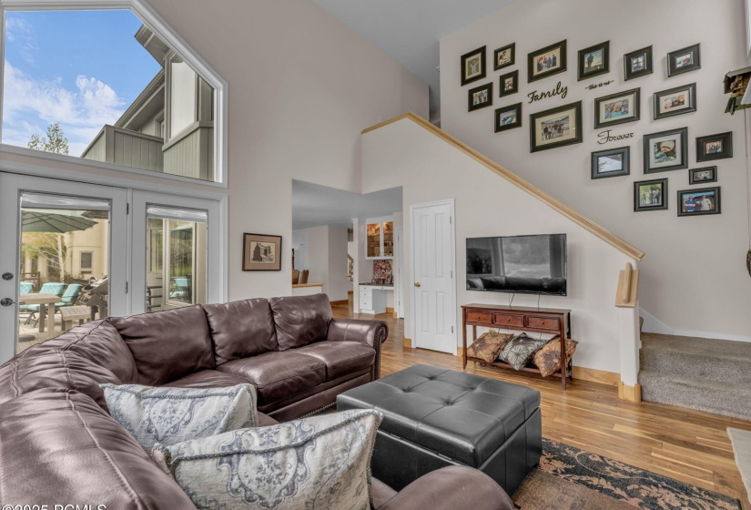 44-web-or-mls-3830-saddleback-rd