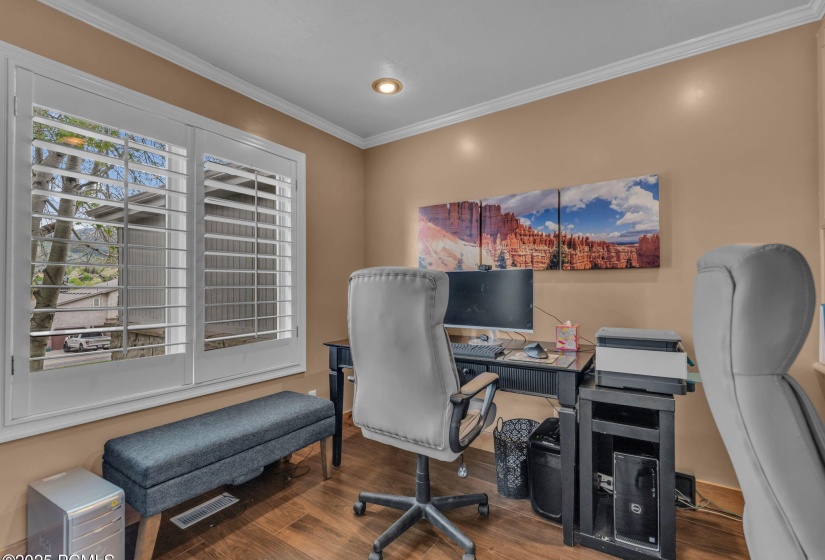 29-web-or-mls-3830-saddleback-rd