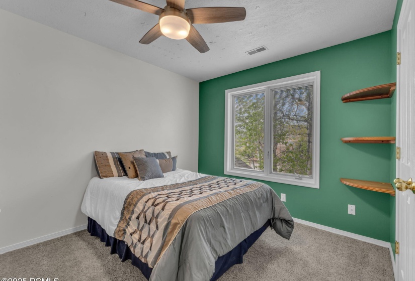 26-web-or-mls-3830-saddleback-rd