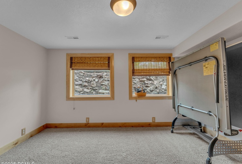 53-web-or-mls-3830-saddleback-rd