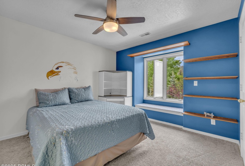 23-web-or-mls-3830-saddleback-rd
