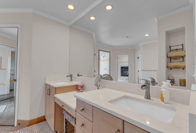 21-web-or-mls-3830-saddleback-rd