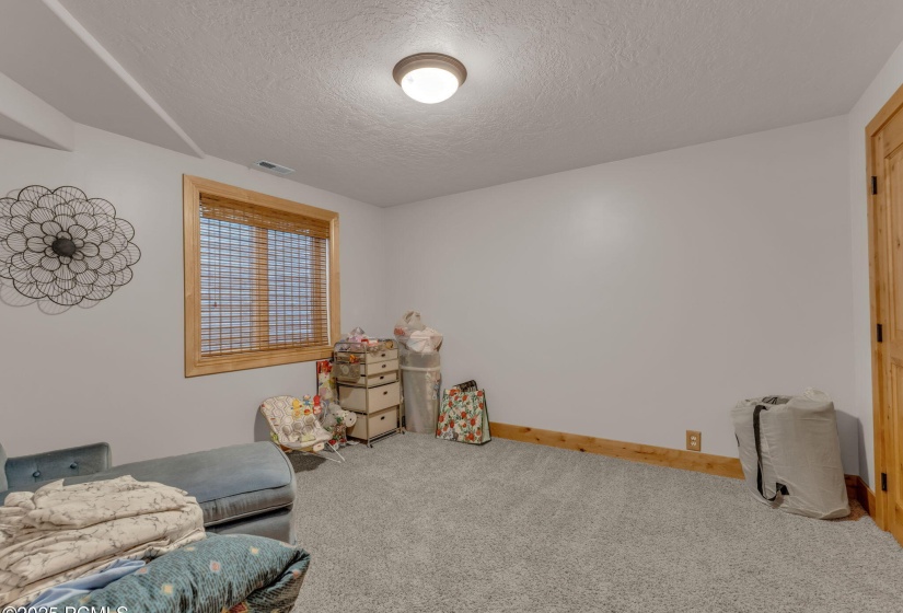 50-web-or-mls-3830-saddleback-rd