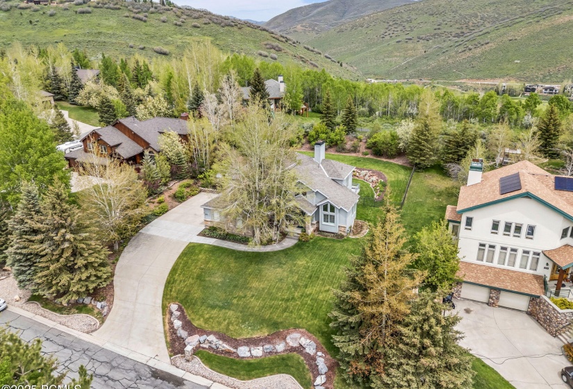 6-web-or-mls-3830-saddleback-rd