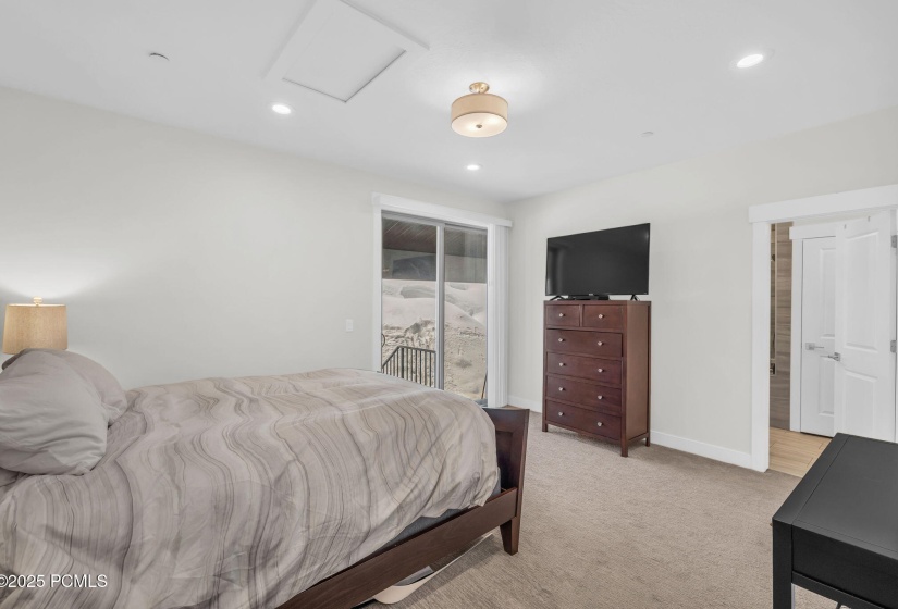 21-web-or-mls-3041-cedar-dr