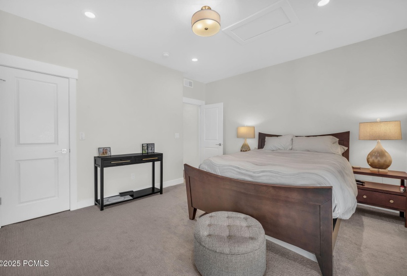 23-web-or-mls-3041-cedar-dr
