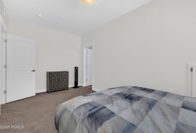 30-web-or-mls-3041-cedar-dr