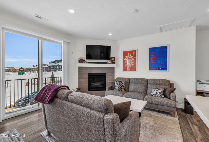 8-web-or-mls-3041-cedar-dr