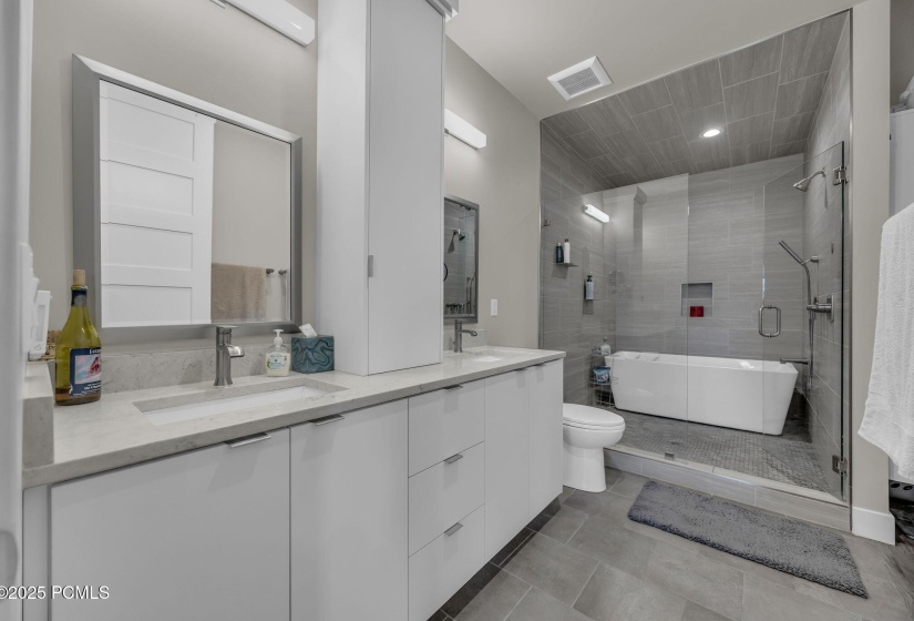 20-web-or-mls-9984-n-trail-trail-loop-29