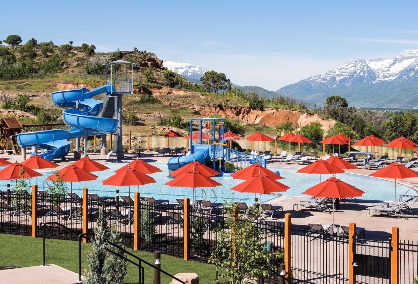 Village Center Pool at Red Ledges