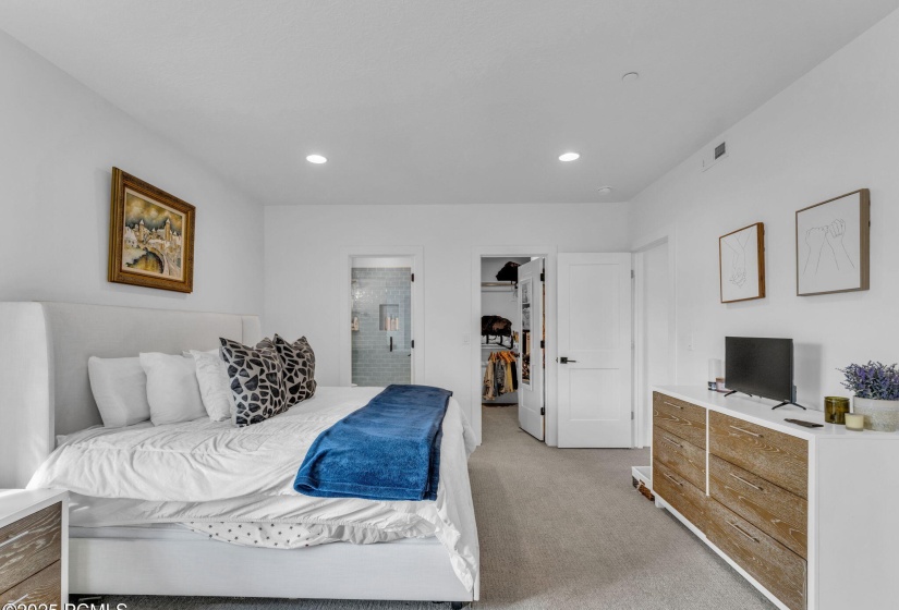 50-web-or-mls-2698-s-bailey-ct