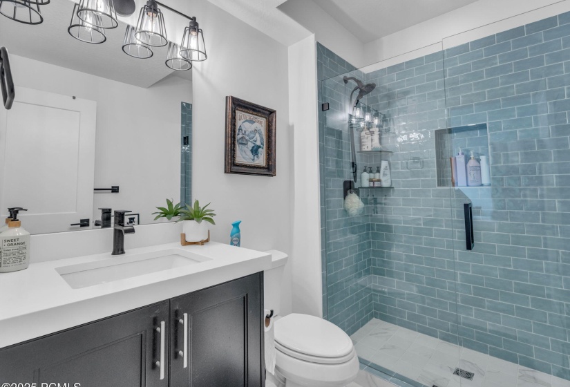 51-web-or-mls-2698-s-bailey-ct