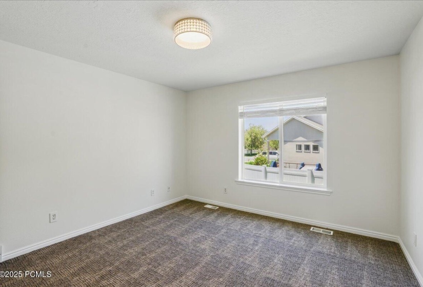 18-5167 Rodeo Cir Spring-17
