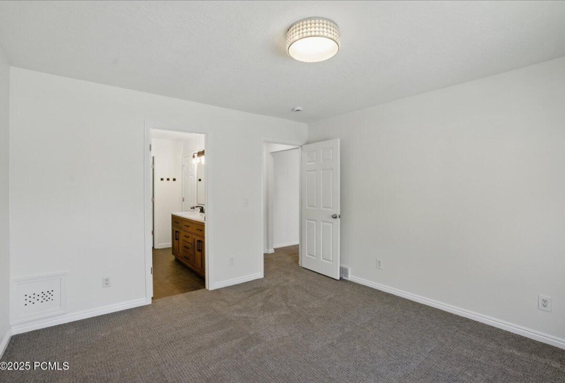 19-5167 Rodeo Cir Spring-18