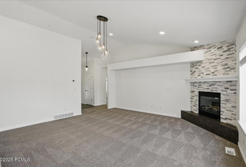 10-5167 Rodeo Cir Spring-9