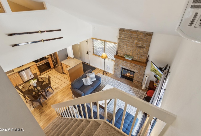 16_View-from-loft_1800x1200_4232540