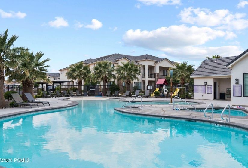 Amenities - Pool