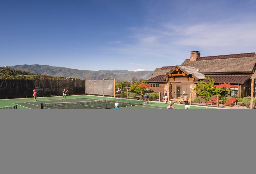 2 of 10 Tennis courts at Red Ledges