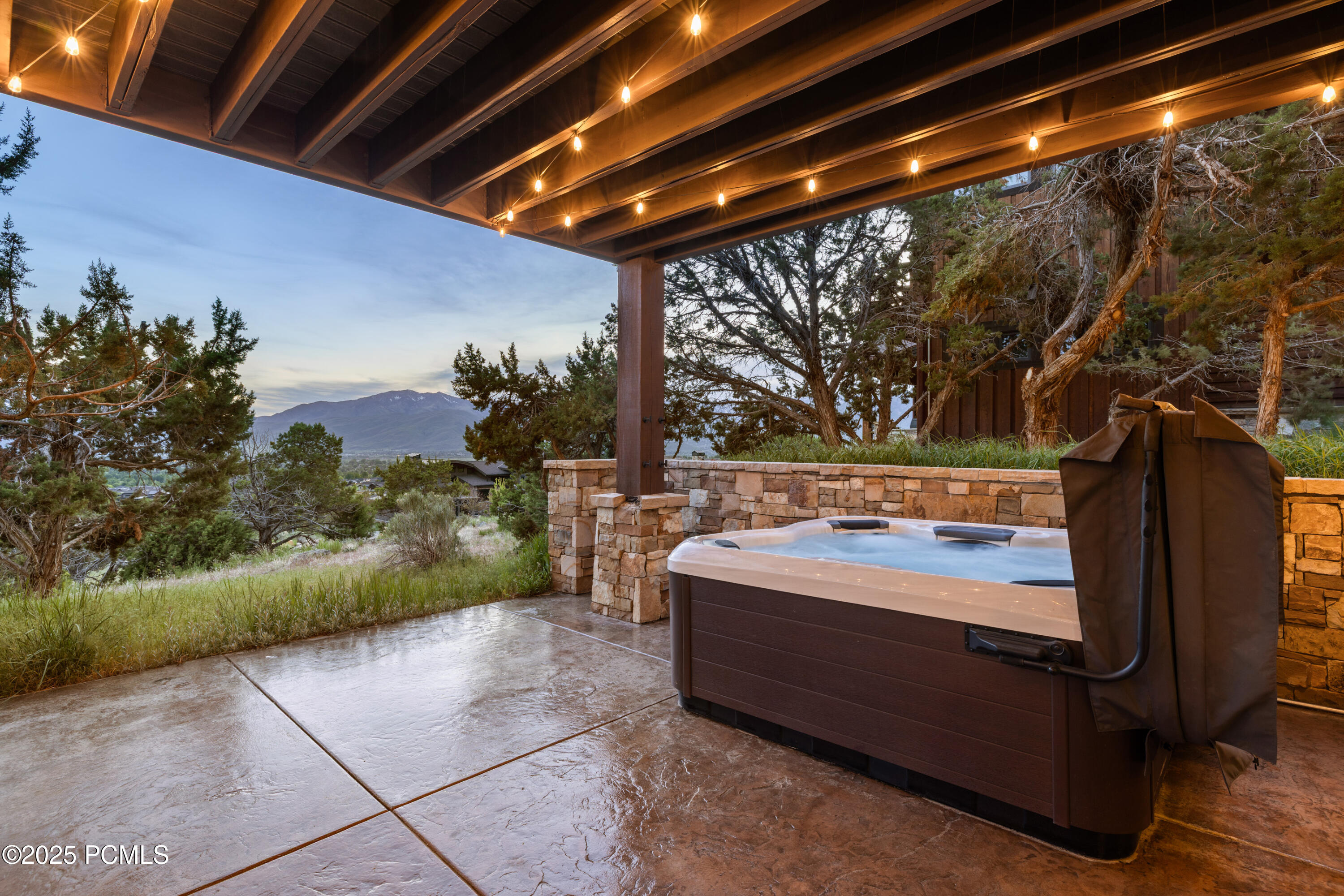 2314eFlattopMountainDr-34