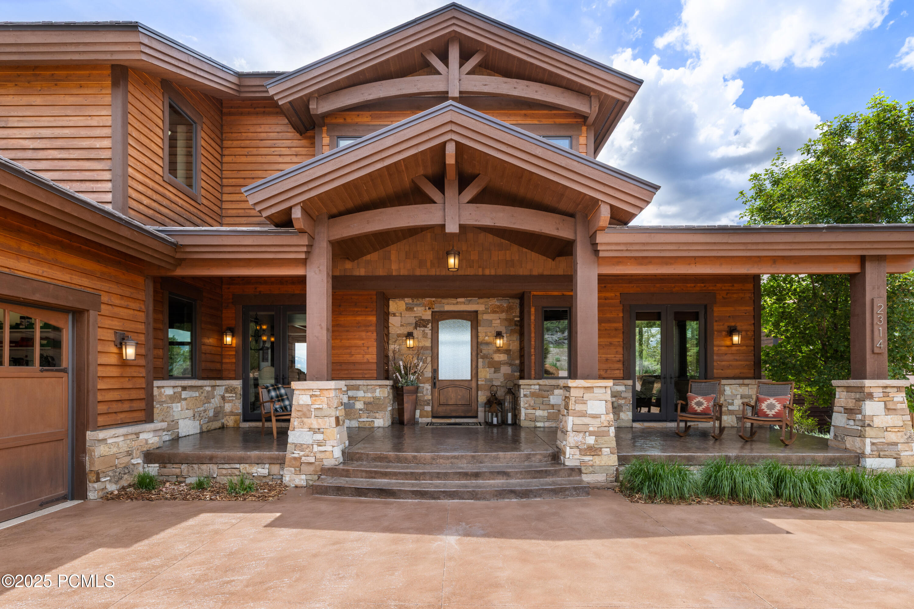 2314eFlattopMountainDr-47